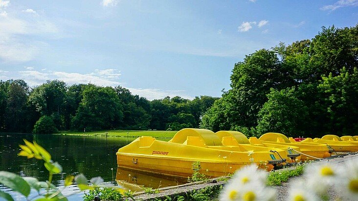Beim Haus am See in Lindenthal kann man Tretboote ausleihen